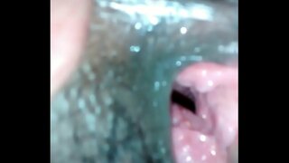 Mergelė yra pernelyg seksualus