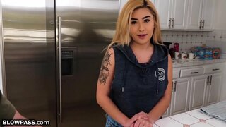 Nalazim Gole Mojih Падчериц